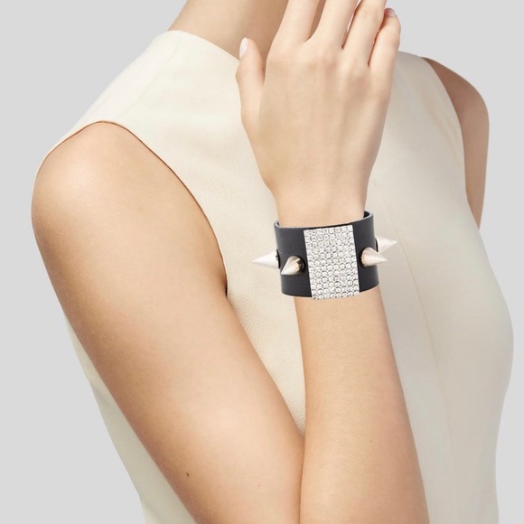 Designer - Picture 2 of 5